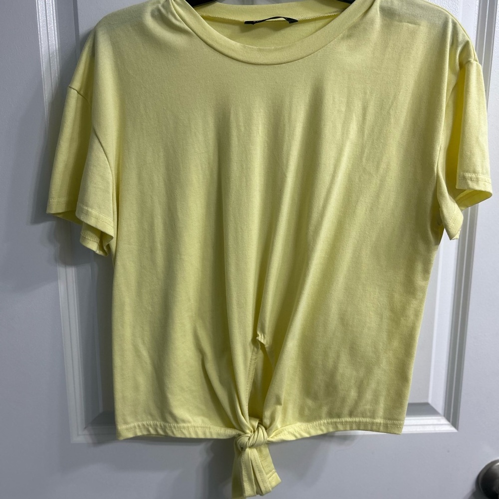 SHEIN Light Yellow Tie-Front Tee